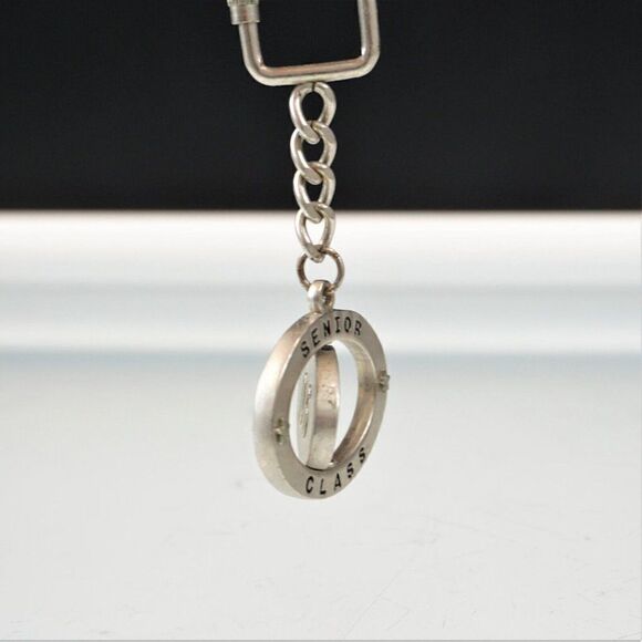 Senior Class 06 Key Fob Key Chain Keyring Swivel Silver Tone - Picture 4 of 6